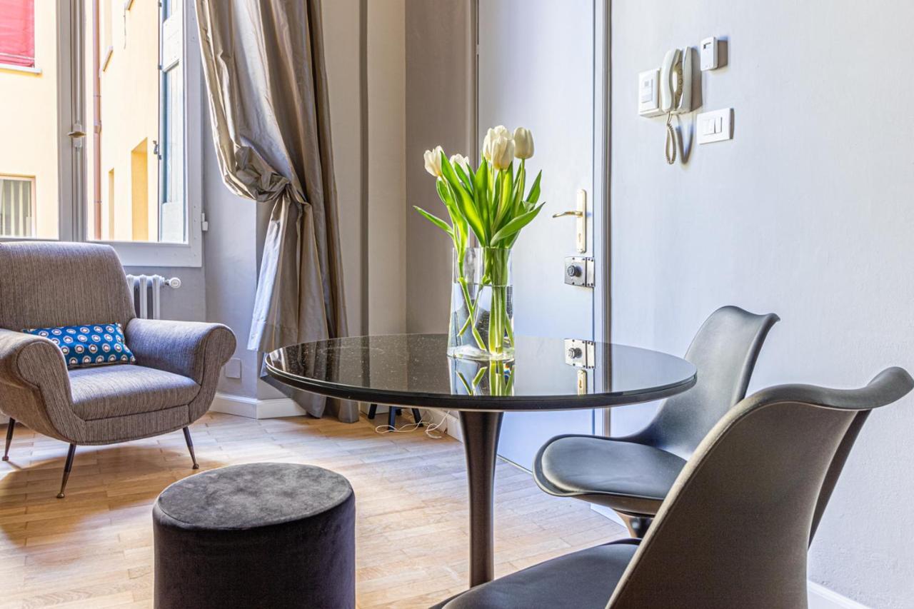Casa Dafne In Canton De Fiori โบโลญญา ภายนอก รูปภาพ